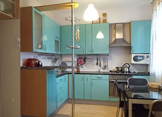 Продам 3-ком. квартиру, 77.7 м2, Кириши, Берёзовый переулок, 6