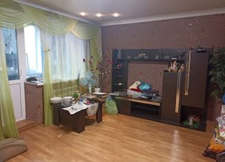 Продаю 3-ком. квартиру, 70.2 м2, посёлок городского типа Усть-Донецкий, улица Строителей, 64А