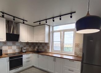 Продам 3-комнатную квартиру, 68 м2, Краснодар, улица Кирилла Россинского, 3/1, улица Кирилла Россинского