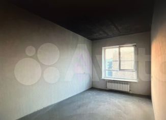 Продается трехкомнатная квартира, 74 м2, Ставрополь, микрорайон № 35, улица Николая Голодникова, 4к3