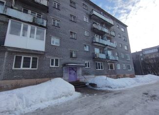Продажа 1-комнатной квартиры, 29.4 м2, Апатиты, улица Дзержинского, 52