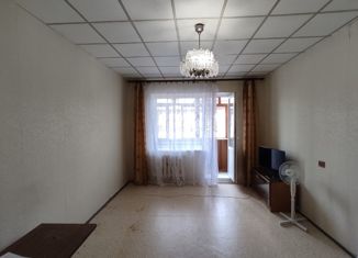 Продается 1-комнатная квартира, 38 м2, Новгородская область, улица Кочетова, 12к2