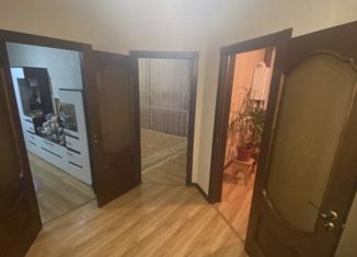 Продаю 2-ком. квартиру, 60 м2, Хасавюрт, улица Победы, 114