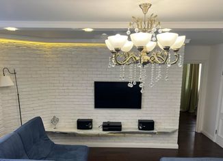 Продаю 3-ком. квартиру, 72 м2, Краснодар, улица Кирилла Россинского, улица Кирилла Россинского