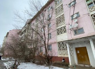 Продаю пятикомнатную квартиру, 118 м2, Калмыкия, улица Г.О. Рокчинского, 19