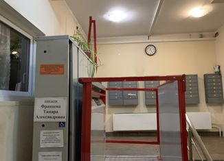 Продаю 4-ком. квартиру, 101 м2, Москва, Лукинская улица, 14к1, район Ново-Переделкино