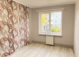 Продам 2-ком. квартиру, 42 м2, Великий Устюг, улица Кирова, 58