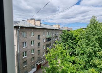 Трехкомнатная квартира на продажу, 56 м2, Санкт-Петербург, Московское шоссе, 38, метро Звёздная