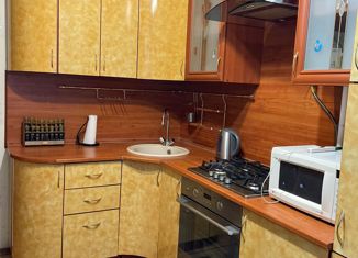 3-комнатная квартира на продажу, 74.2 м2, Калужская область, проспект Ленина, 166