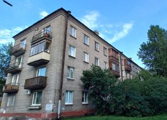 Продажа 3-ком. квартиры, 55.2 м2, Санкт-Петербург, Стрельбищенская улица, 40, метро Бухарестская