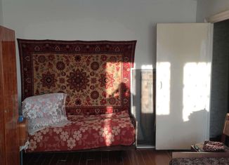 Продам однокомнатную квартиру, 33 м2, Артёмовский, Садовая улица, 3