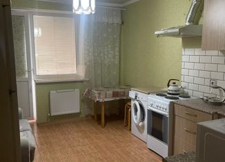Продается 1-комнатная квартира, 45 м2, Краснодар, улица Чайковского, 27, улица Чайковского