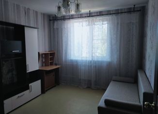 Продаю 1-комнатную квартиру, 32 м2, Тольятти, улица Ворошилова, 18