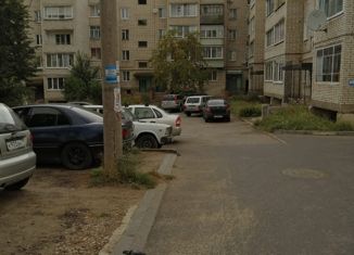 Продаю двухкомнатную квартиру, 48.9 м2, Алексин, улица Ленина, 2