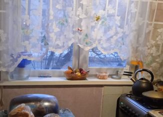 Продам 2-ком. квартиру, 44.5 м2, поселок городского типа Рефтинский, Молодёжная улица, 23