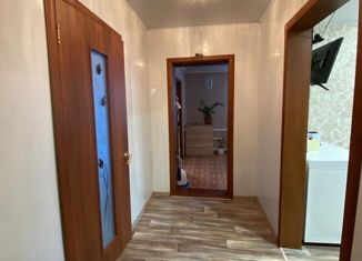 Продам 3-ком. квартиру, 63.5 м2, село Кулунда, улица Добровольского, 2