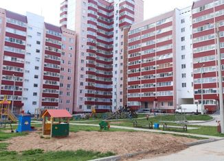 Продается 2-комнатная квартира, 60 м2, Пермь, улица Адмирала Ушакова, 21, жилой район Нижняя Курья