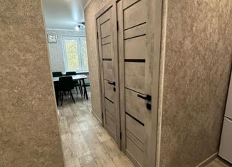 Продается четырехкомнатная квартира, 60 м2, Орск, улица Станиславского, 91Б