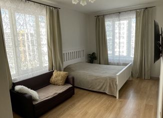 Продается 2-комнатная квартира, 51.6 м2, Мурино, улица Шувалова, 3, ЖК Гринландия