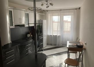 Сдача в аренду двухкомнатной квартиры, 72 м2, Санкт-Петербург, Комендантская площадь, 8, Комендантская площадь