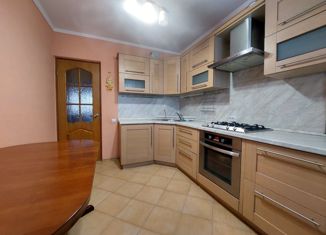 Продается трехкомнатная квартира, 69 м2, Ставрополь, улица Пушкина, 63, микрорайон №8