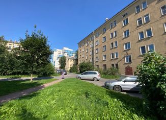 Продается 2-комнатная квартира, 58.4 м2, Санкт-Петербург, улица Трефолева, 16, улица Трефолева