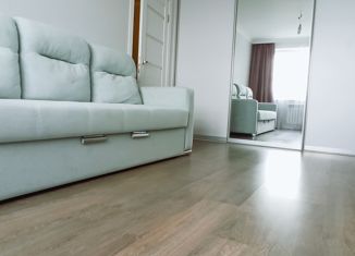 Продам однокомнатную квартиру, 36 м2, поселок городского типа Кугеси, улица Карла Маркса, 112