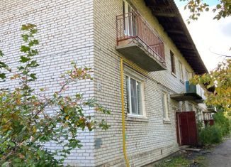 Продажа 2-ком. квартиры, 40.6 м2, поселок городского типа Рябово, Школьная улица, 15