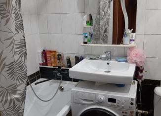 Продаю 3-ком. квартиру, 60 м2, деревня Чижовка-2, Центральная улица, 18