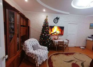 Трехкомнатная квартира на продажу, 83 м2, Азнакаево, улица Булгар, 13