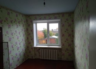 Продажа 4-комнатной квартиры, 74 м2, посёлок городского типа Махнёво, Советская улица, 182