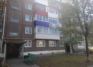 Продается 2-ком. квартира, 46.5 м2, Шадринск, улица Свердлова, 72