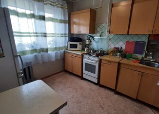 Продаю 3-комнатную квартиру, 64 м2, Комсомольск-на-Амуре, улица Гамарника, 41
