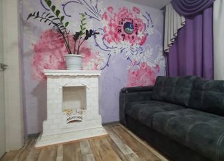 Продается 4-ком. квартира, 83.2 м2, рабочий посёлок Кадуй, улица Энтузиастов, 2