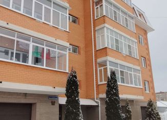 Продажа 4-ком. квартиры, 92 м2, Алексин, Комсомольская улица, 37