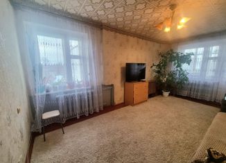 Продаю четырехкомнатную квартиру, 69.5 м2, Великий Устюг, улица Кирова, 56