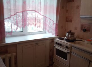 Продаю 2-ком. квартиру, 43 м2, Кемерово, улица Леонова, 11А, Кировский район