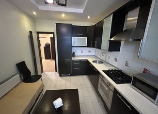 Продаю однокомнатную квартиру, 42.4 м2, деревня Старая, Школьный переулок, 3