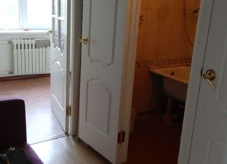 Продается однокомнатная квартира, 35 м2, поселок городского типа Емельяново, улица Аэропорт, 4