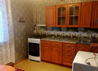 Продается 3-комнатная квартира, 65 м2, Бор, улица Карла Маркса, 4