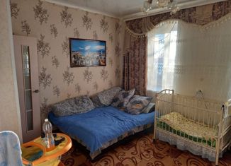 Продается 2-ком. квартира, 50 м2, Вольск, Коммунарная улица, 55