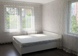 Продам 2-комнатную квартиру, 43 м2, Москва, улица Артамонова, 8к2, улица Артамонова