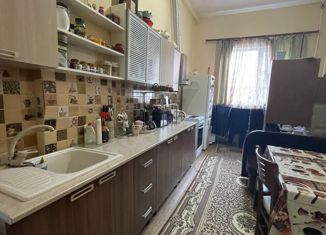 Продаю 1-ком. квартиру, 52.1 м2, Армавир, Новороссийская улица, 100А