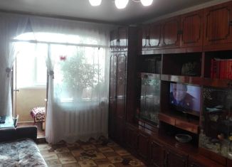Продам 2-ком. квартиру, 55 м2, село Чарышское, улица Чкалова, 22
