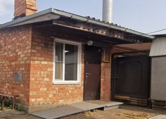 Трехкомнатная квартира на продажу, 66 м2, поселок Ближнеейский, Садовая улица, 4
