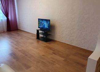 Продам двухкомнатную квартиру, 92 м2, Челябинская область, проспект Ленина, 135