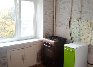 Продаю 1-комнатную квартиру, 33 м2, Сланцы, улица Ломоносова, 48