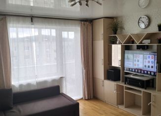 Продается 2-ком. квартира, 42.2 м2, Ревда, улица Павла Зыкина, 48