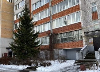 Продажа 1-комнатной квартиры, 38 м2, посёлок городского типа Медведево, улица Мира, 2