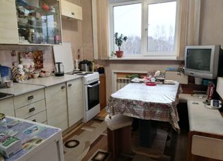 Продаю трехкомнатную квартиру, 63.8 м2, поселок городского типа Новый Городок, Киевская улица, 61